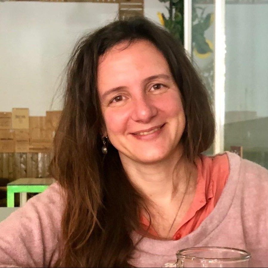 Valia Percik - Mindfulness + Medicina China + Narración Oral + Teatro